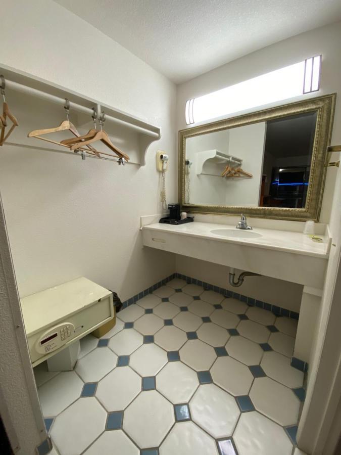 Americas Best Value Inn Pico Rivera East Los Angeles Extérieur photo